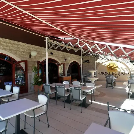Kamen Kuća Gasthof Podstrana