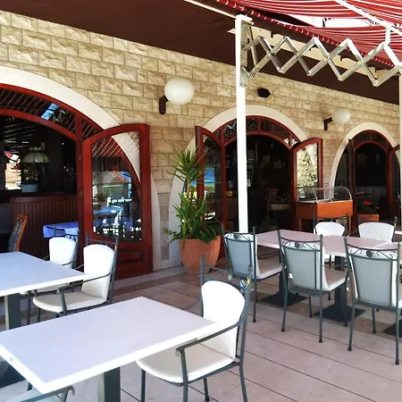 Guest house Kamen Kuca