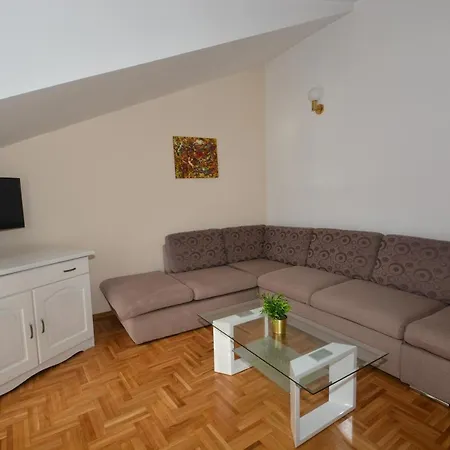 Guest house Kamen Kuca